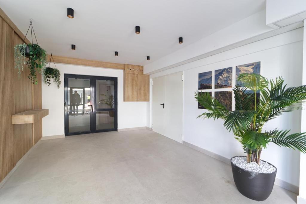 Deea H24 Apartment Risnov Exterior photo